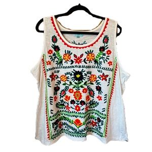 South Main Women’s Tank Top Floral Embroidered Size 1XL/2XL